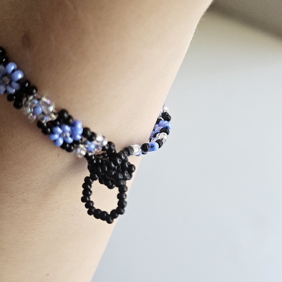 Beaded Flowet Bracelet in Blue and Black - Picture 8 of 13